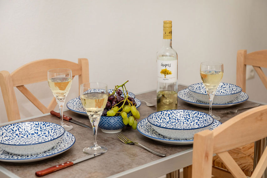 Naxian Asset Άγιος Αρσένιος - Τραπέζι φαγητού