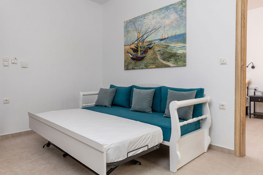 Naxian Asset Χώρα - Καναπές-κρεβάτι στο καθιστικό